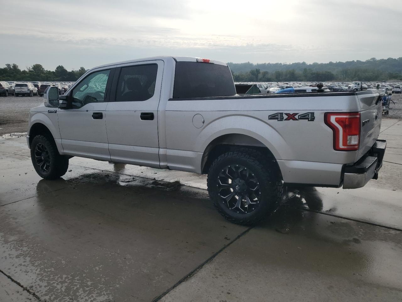 2016 Ford F150 Supercrew - Фото 2