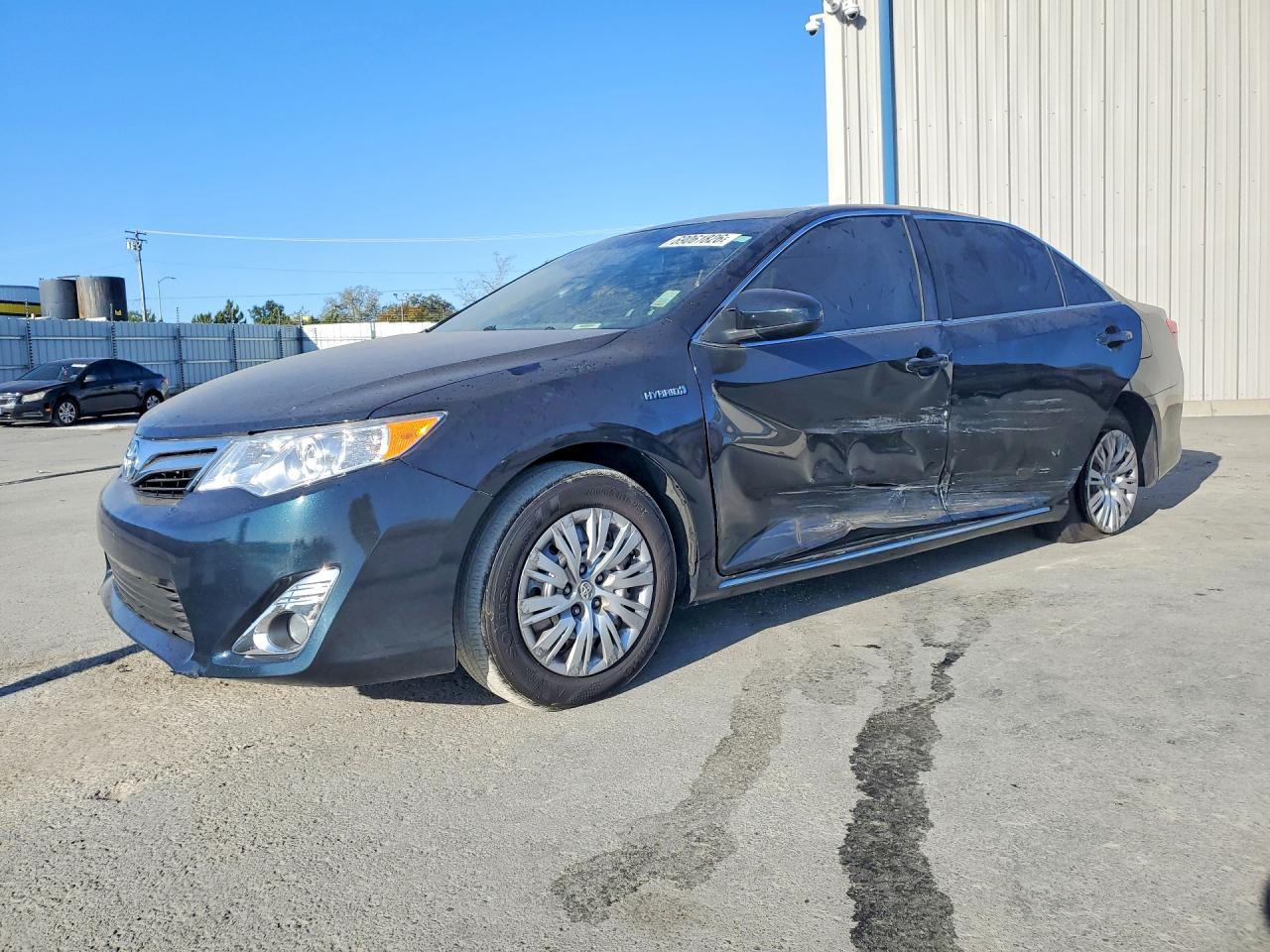 2013 Toyota Camry Hybrid Le
