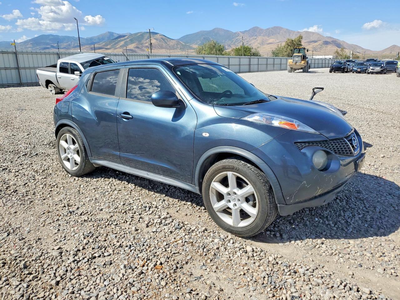 2014 Nissan Juke S - Image 4