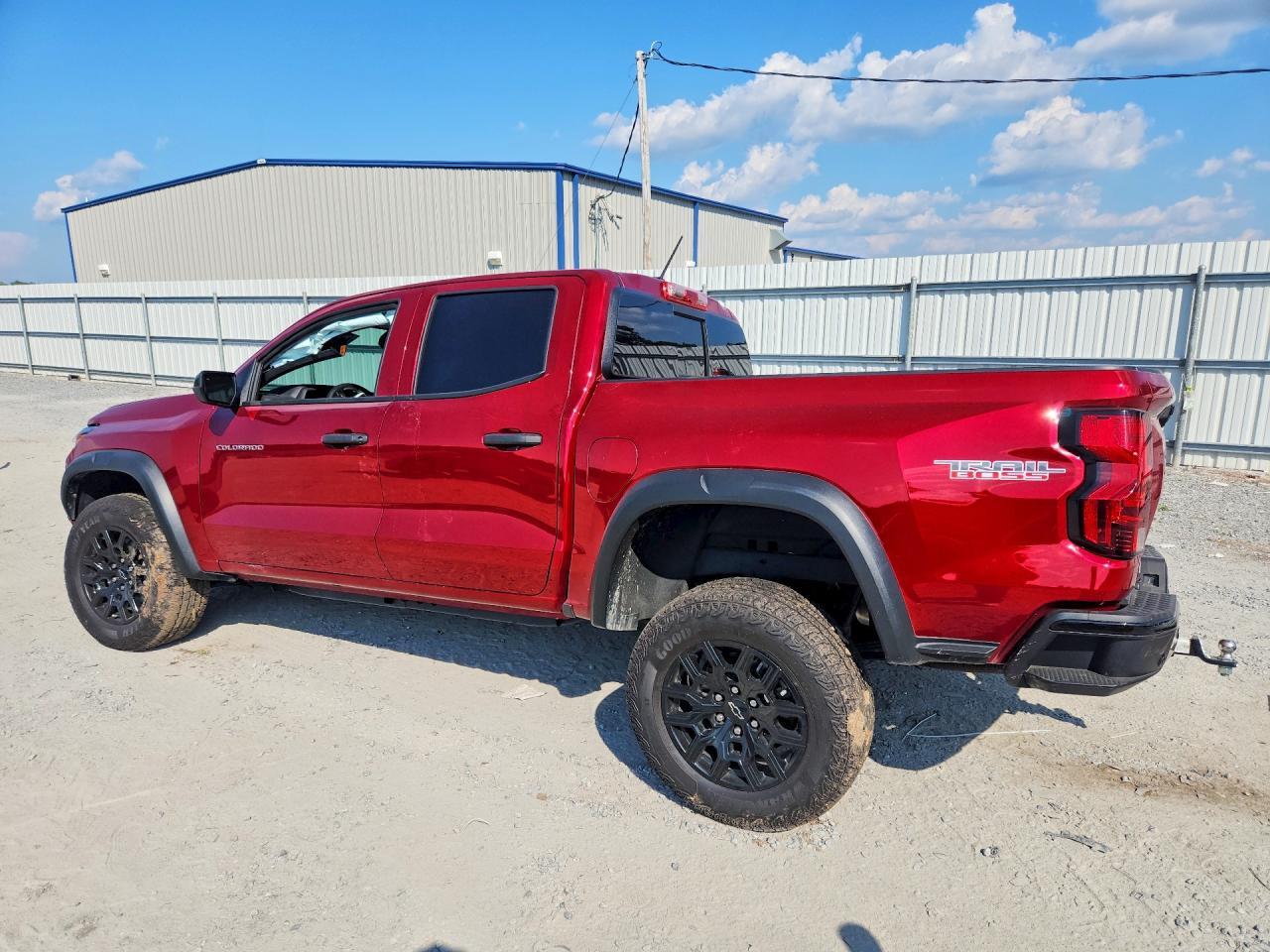 2026 Chevrolet Colorado Trail Boss - Фото 2