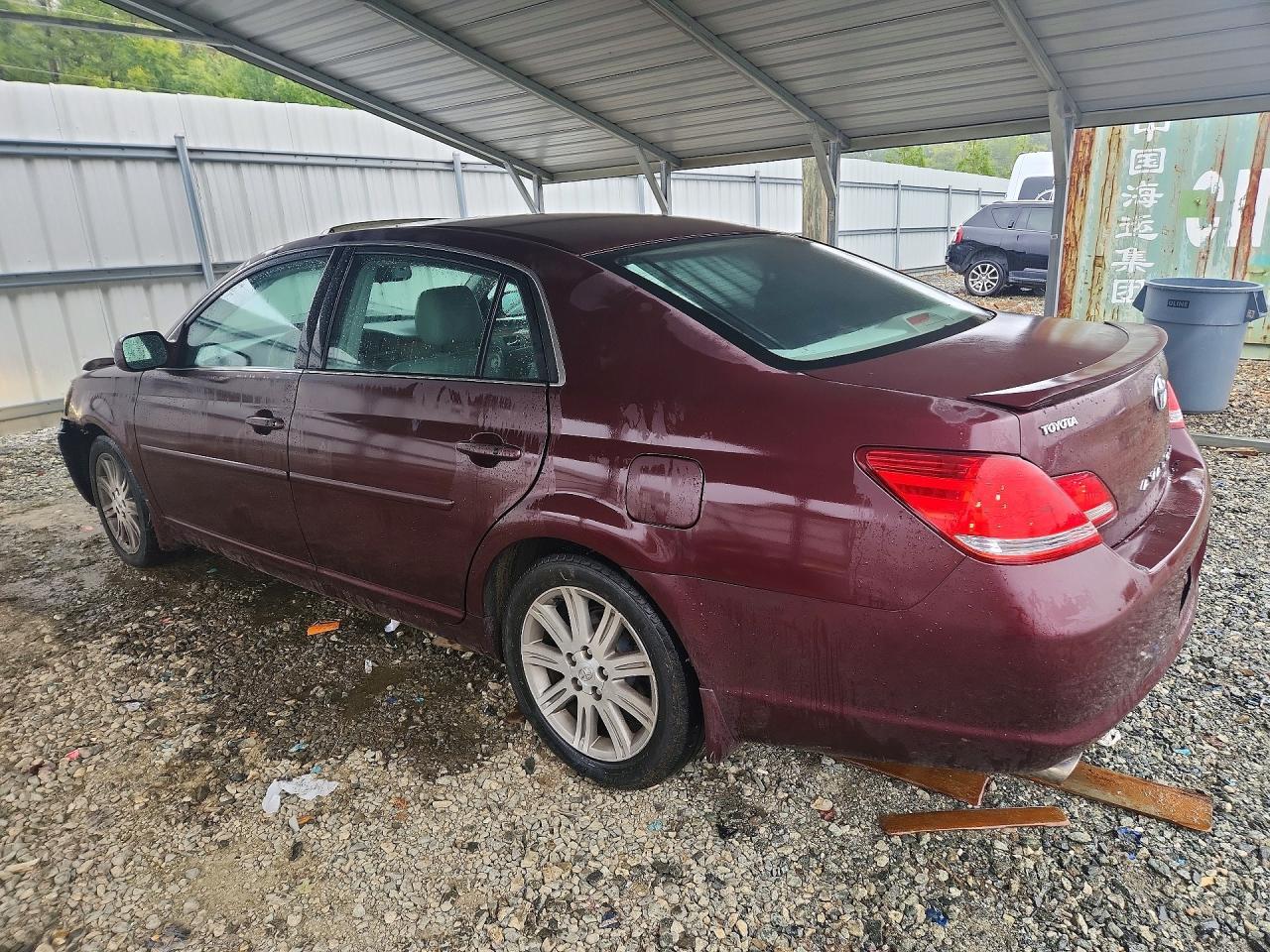 2006 Toyota Avalon Limited - Image 2