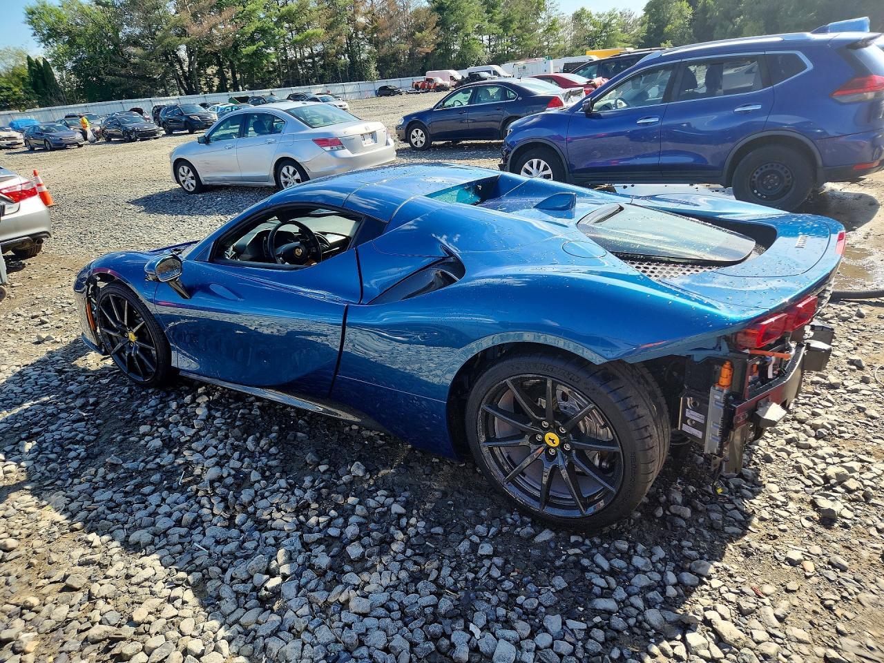 2022 Ferrari Sf 90 Spider - Фото 2