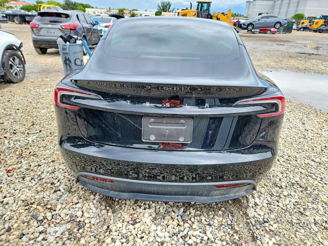 2025 Tesla Model 3 - Image 6