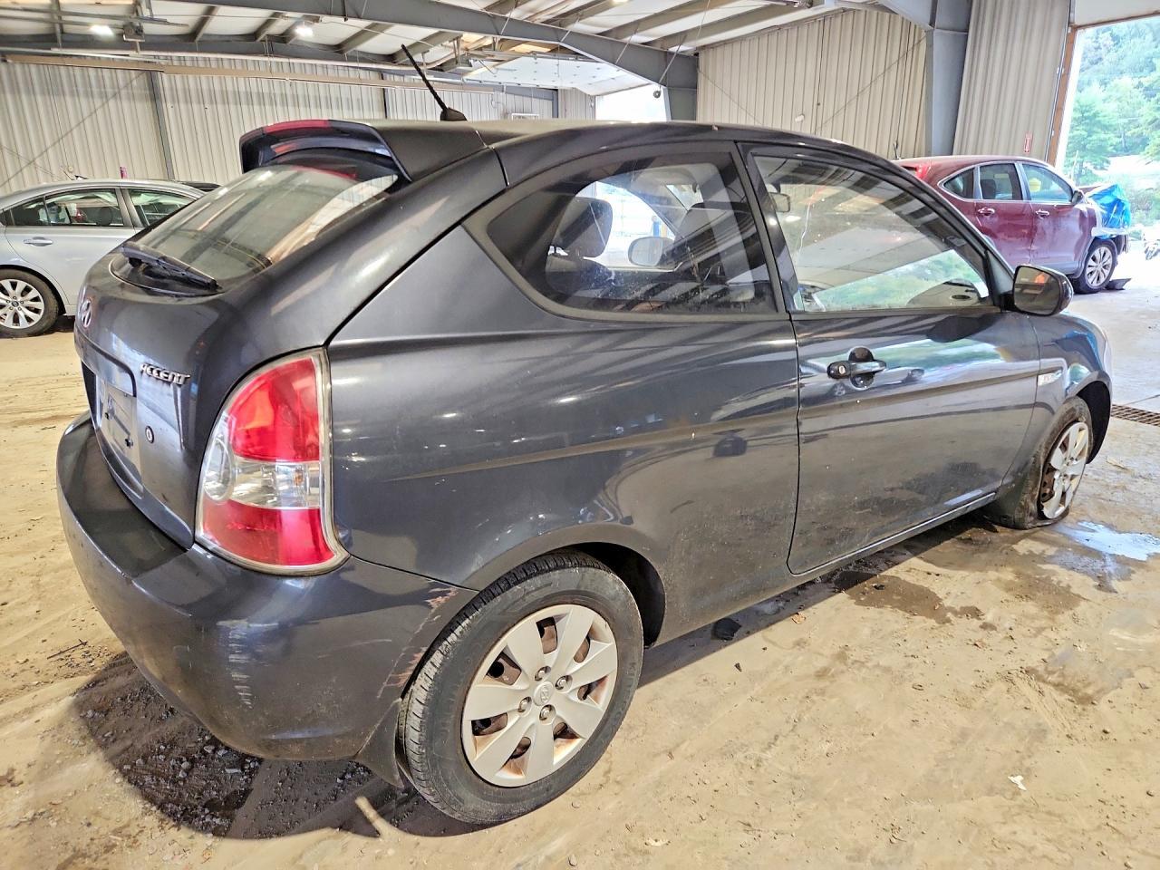 2010 Hyundai Accent Gs - Фото 3