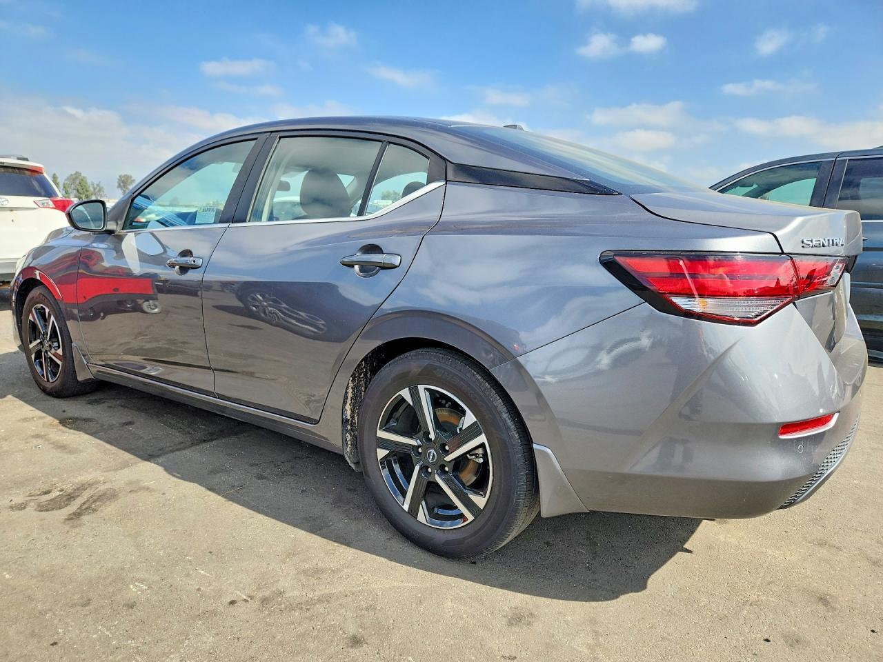 2025 Nissan Sentra Sv - Фото 2