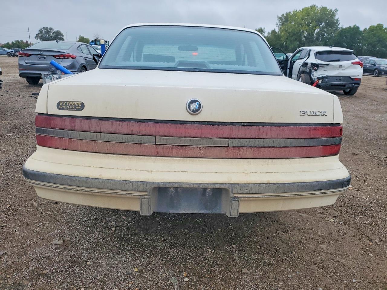 1992 Buick Century Limited - Image 6