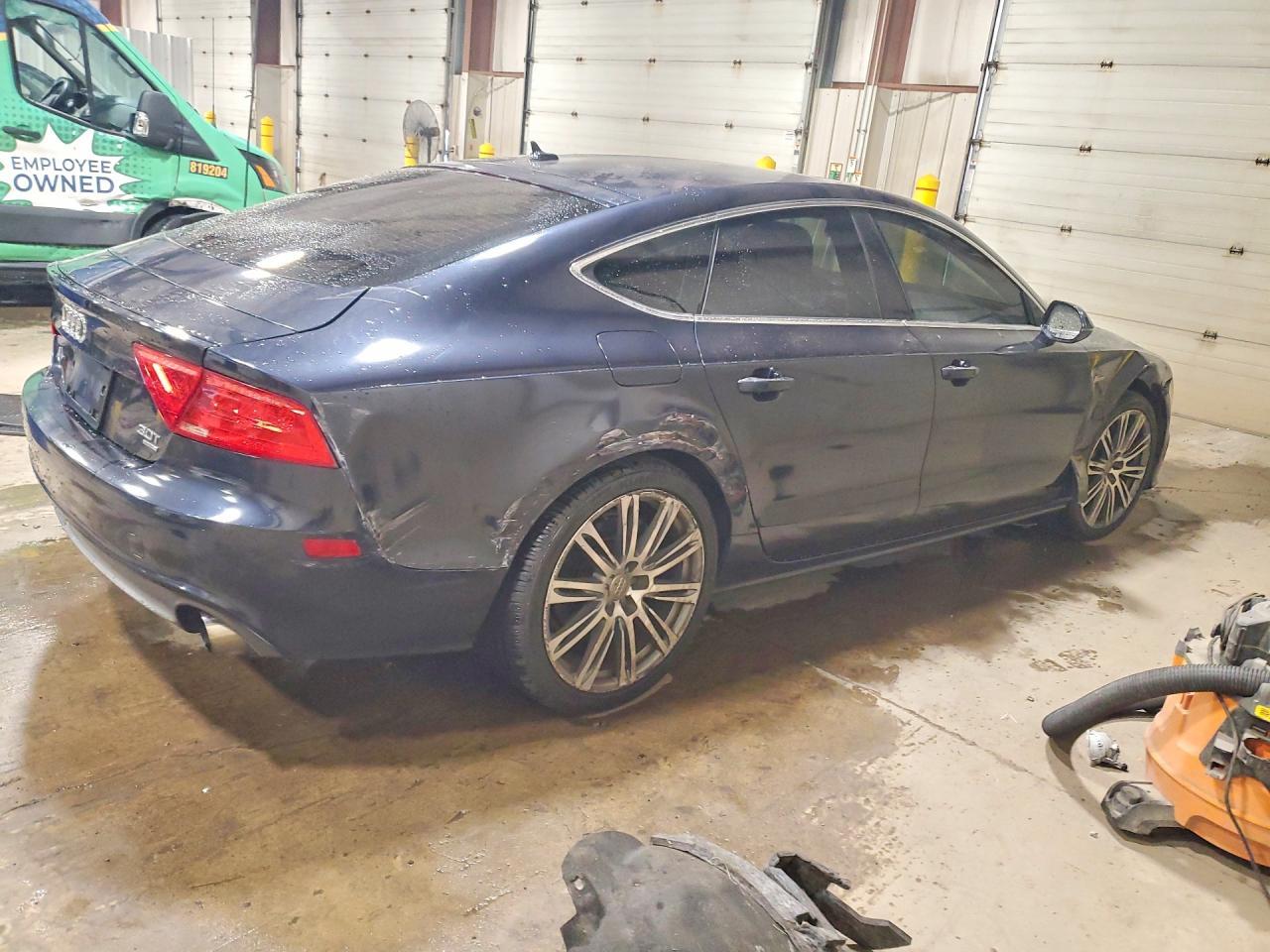 2013 Audi A7 Premium Plus - Image 3
