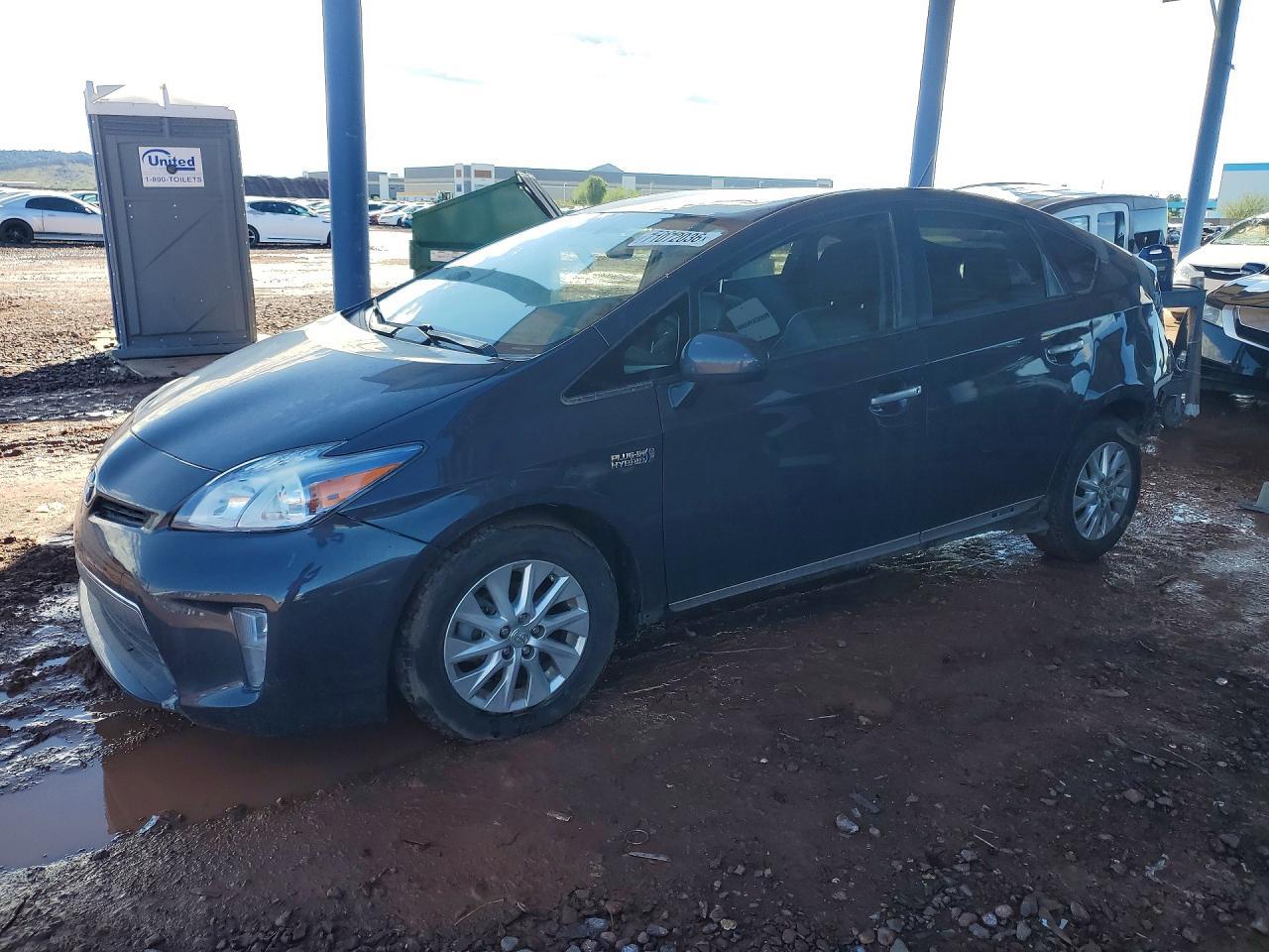 2014 Toyota Prius Plug-In Hybrid Advanced