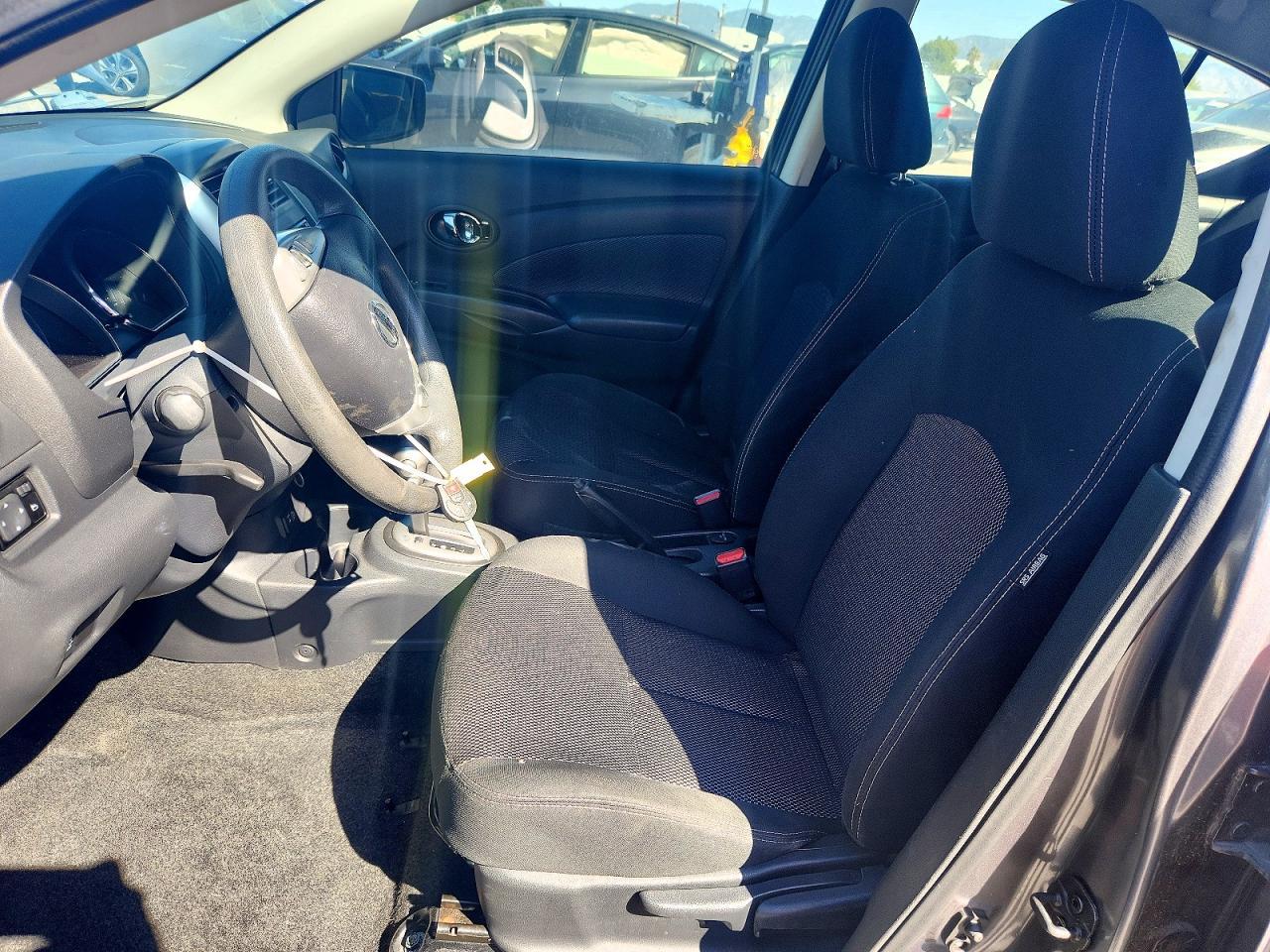 2018 Nissan Versa Sv - Image 7