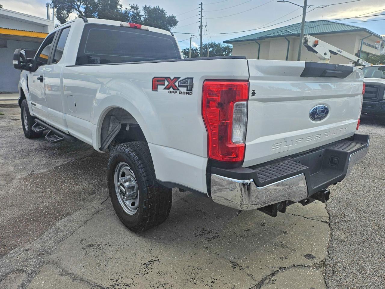 2019 Ford F250 Super Duty - Image 3
