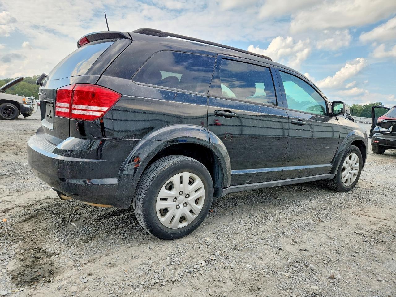 2020 Dodge Journey Se - Фото 3