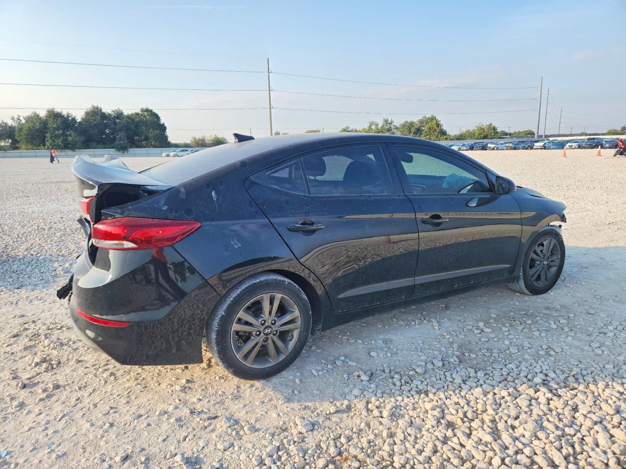 2018 Hyundai Elantra Value Edition - Фото 3