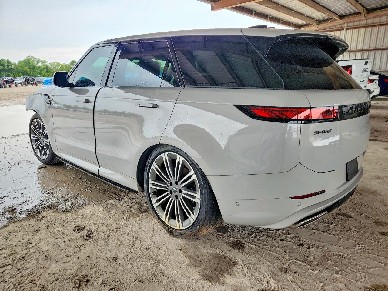 2024 Land Rover Range Rover Sport Dynamic Se - Image 2