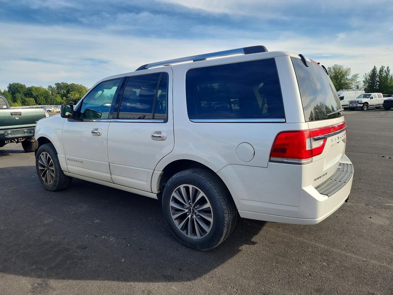 2015 Lincoln Navigator - Фото 2