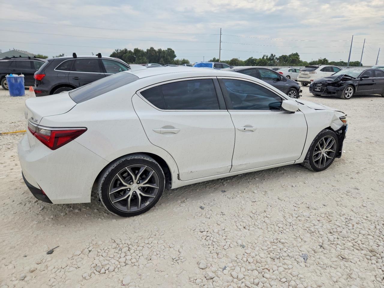 2020 Acura Ilx Premium - Image 3