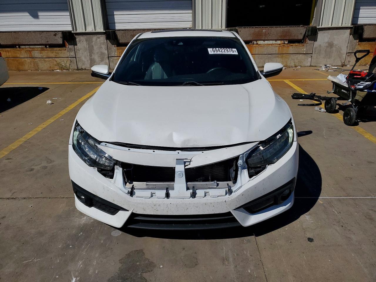 2016 Honda Civic Touring - Image 5