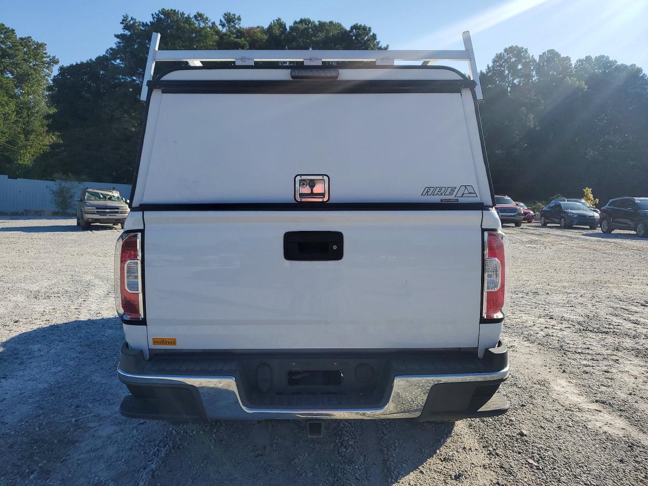 2018 GMC Canyon - Image 6