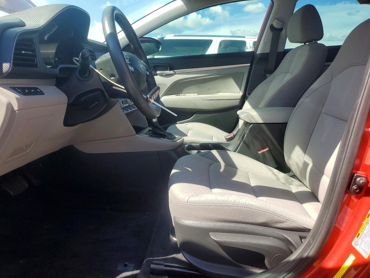 2020 Hyundai Elantra Value Edition - Фото 7