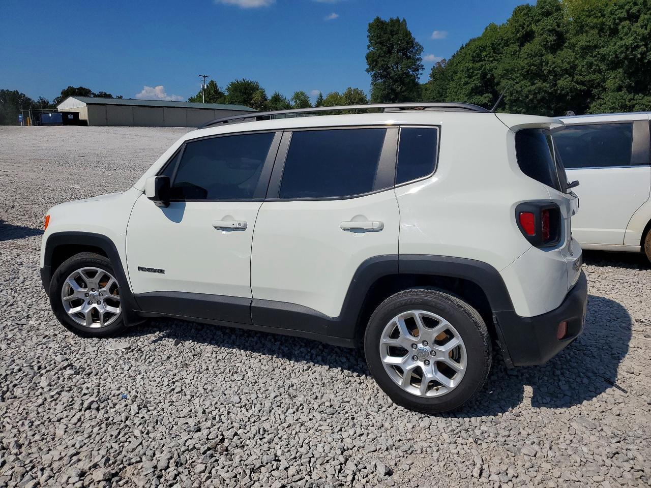 2017 Jeep Renegade Latitude - Фото 2