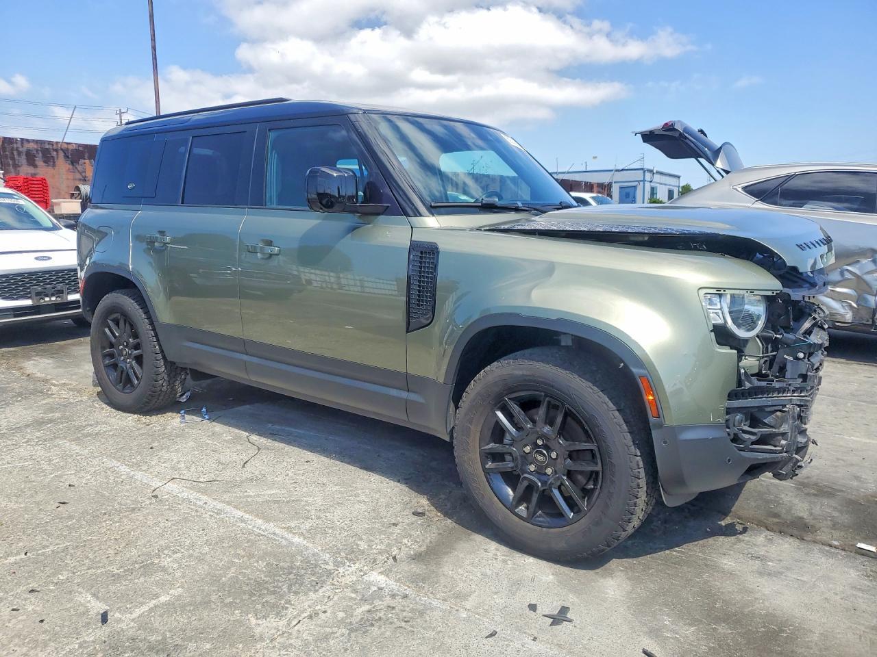 2023 Land Rover Defender 110 S - Image 4