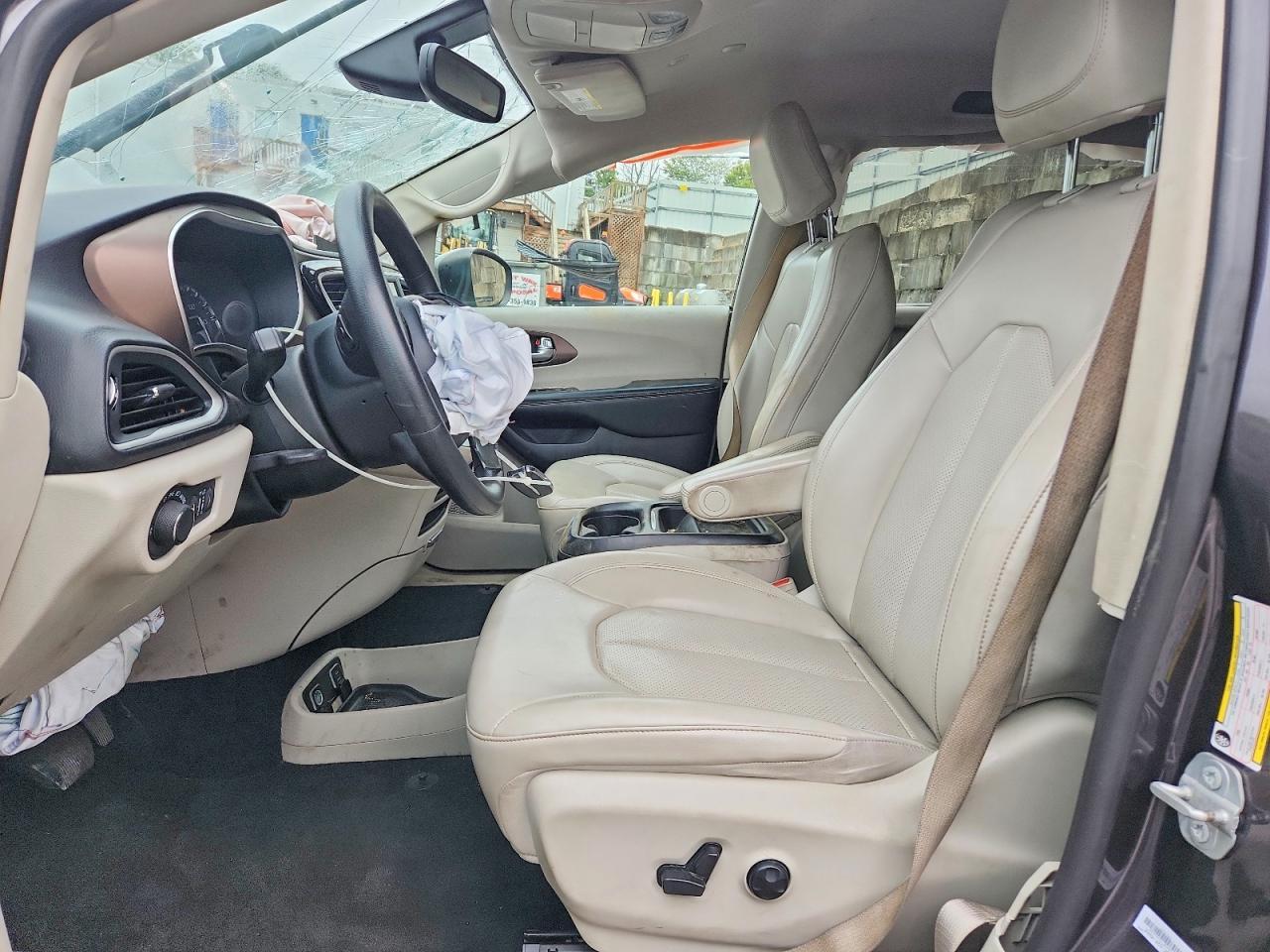 2021 Chrysler Voyager Lxi - Image 7