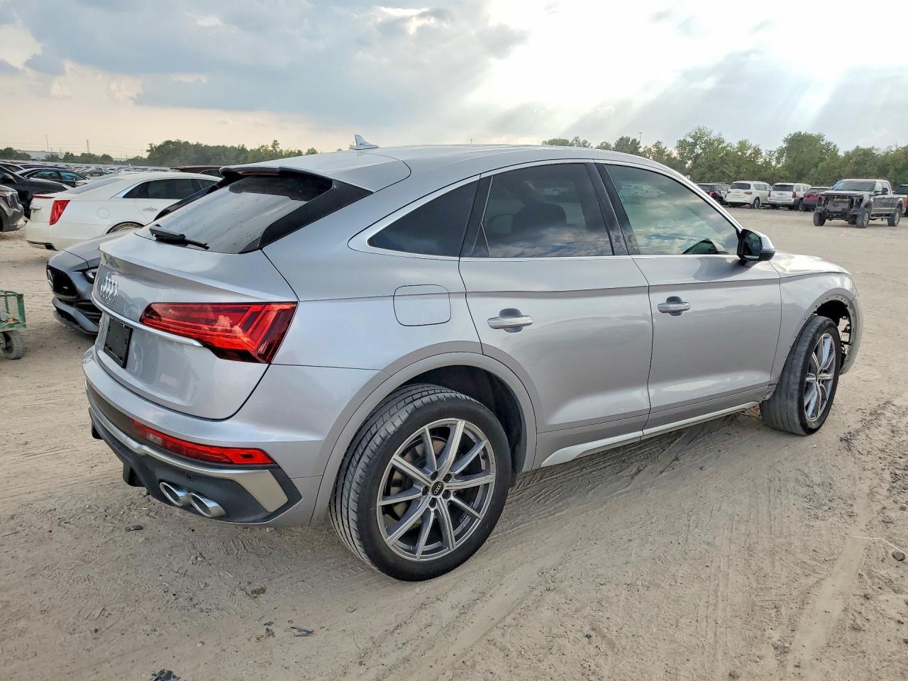 2022 Audi Sq5 Sportback Premium - Фото 3