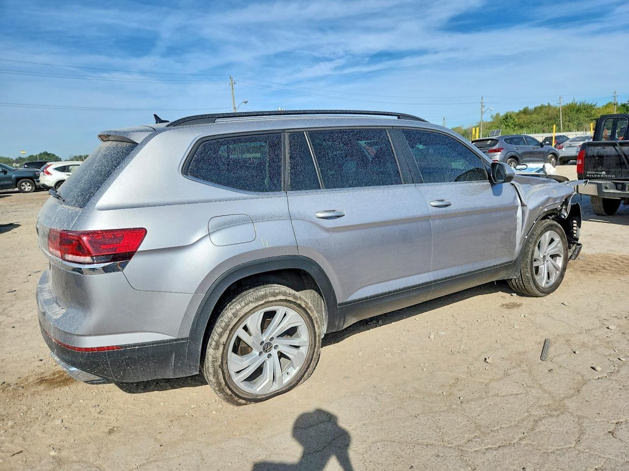 2022 Volkswagen Atlas Se - Image 3