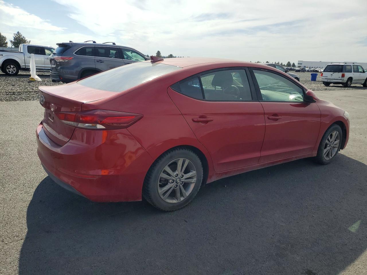 2018 Hyundai Elantra Sel - Image 3