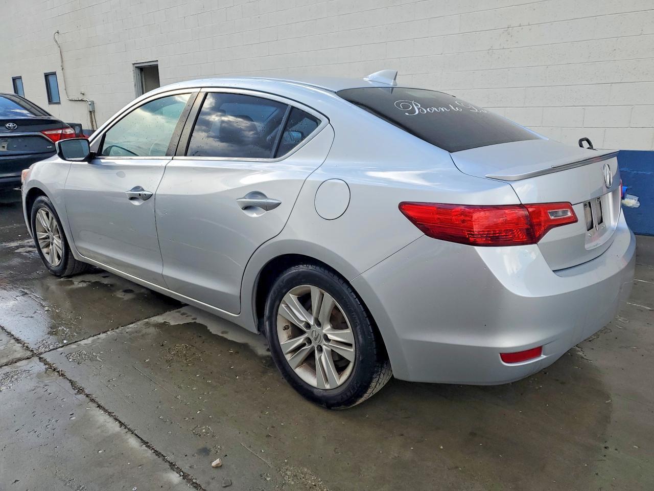 2013 Acura Ilx Hybrid - Фото 2