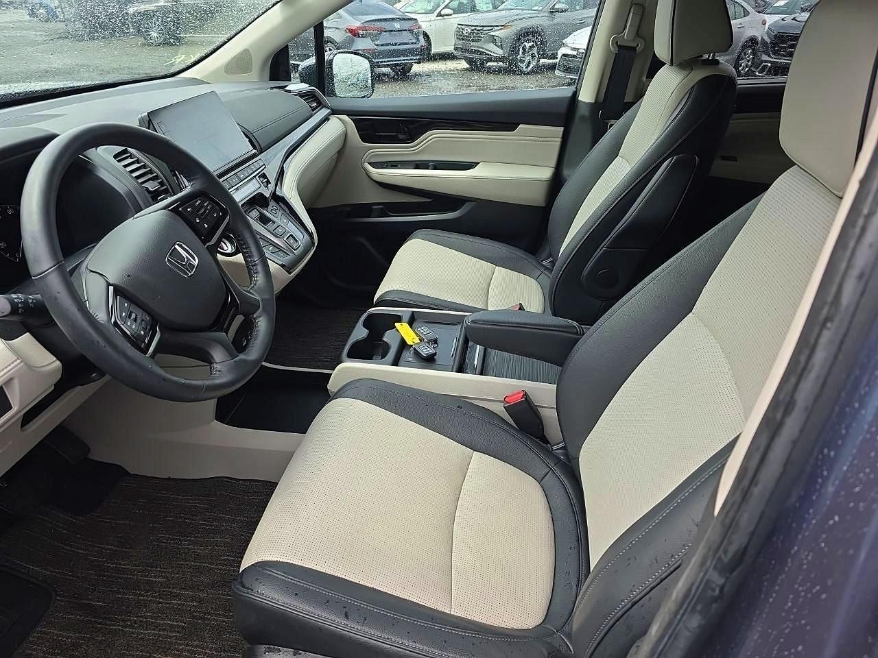2025 Honda Odyssey Elite - Фото 7
