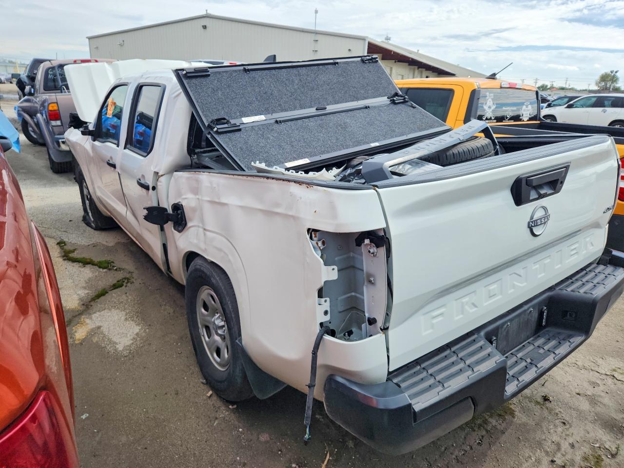 2024 Nissan Frontier S - Фото 2