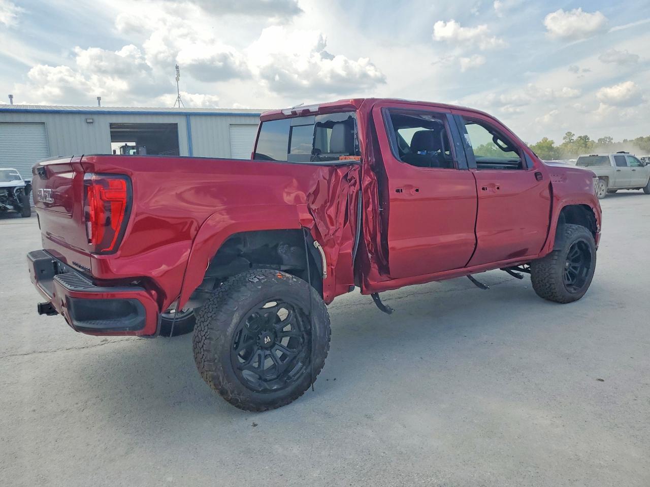 2025 GMC Sierra K1500 At4 - Image 3