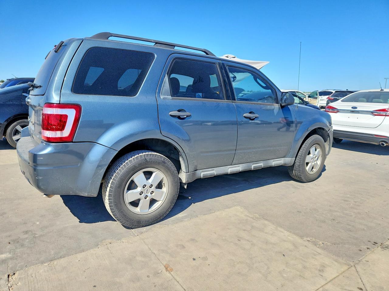 2012 Ford Escape Xlt - Фото 3