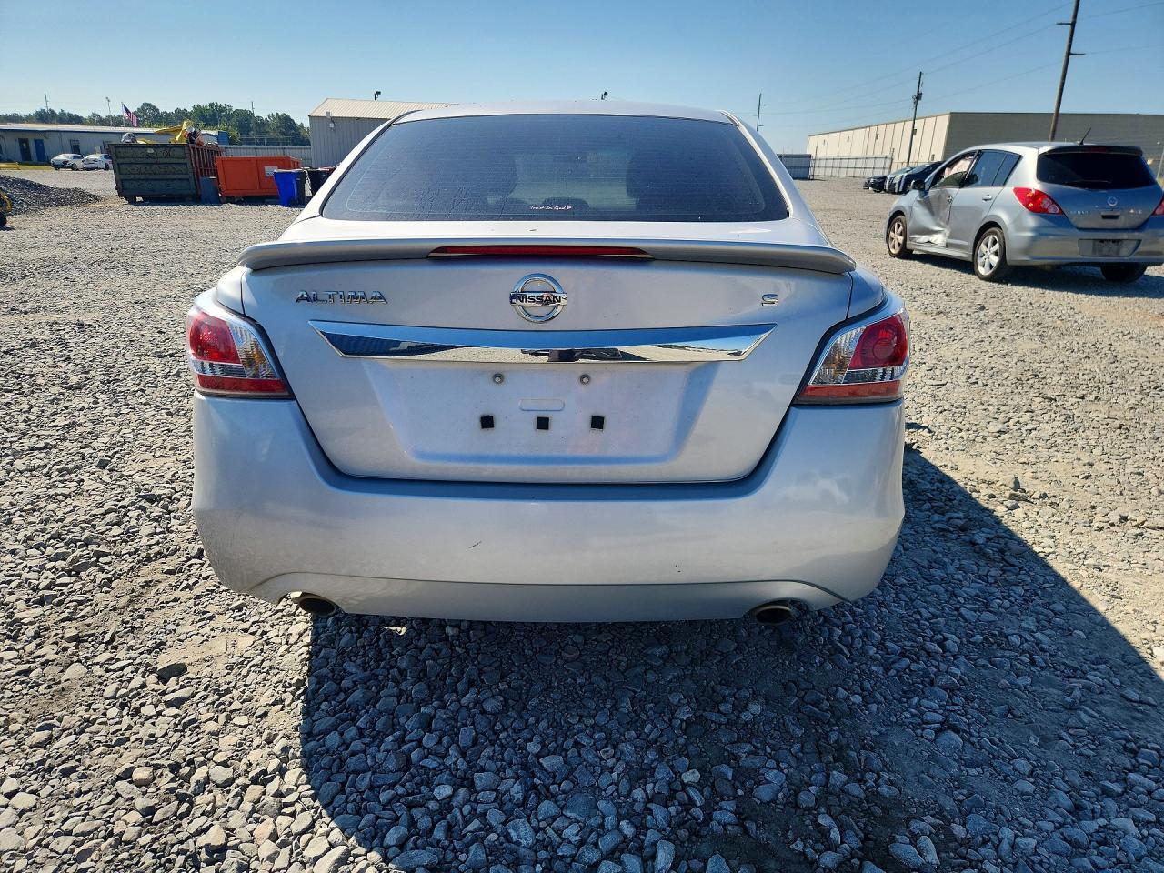 2015 Nissan Altima 2.5 S - Фото 6