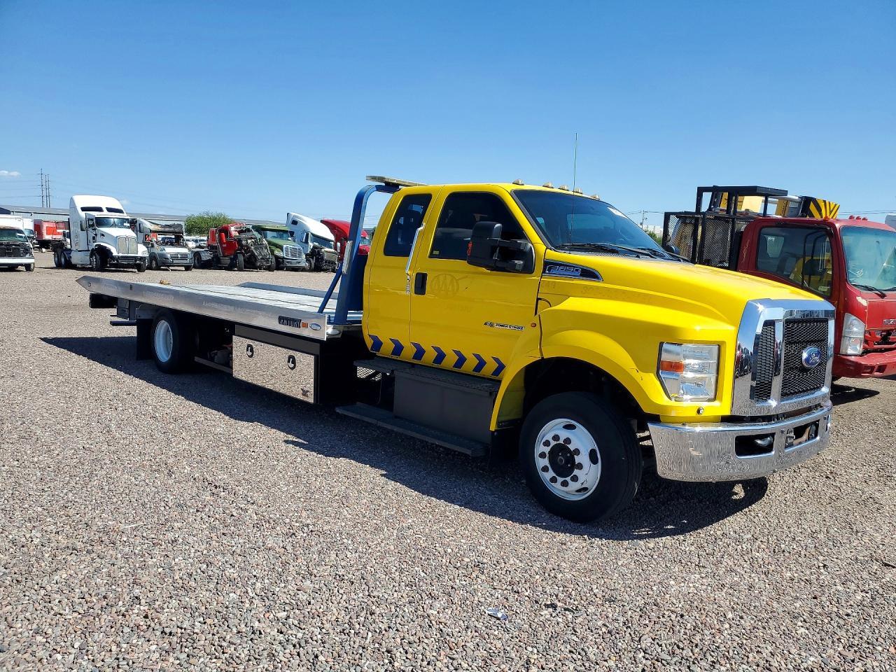 2019 Ford F650 Super - Фото 4