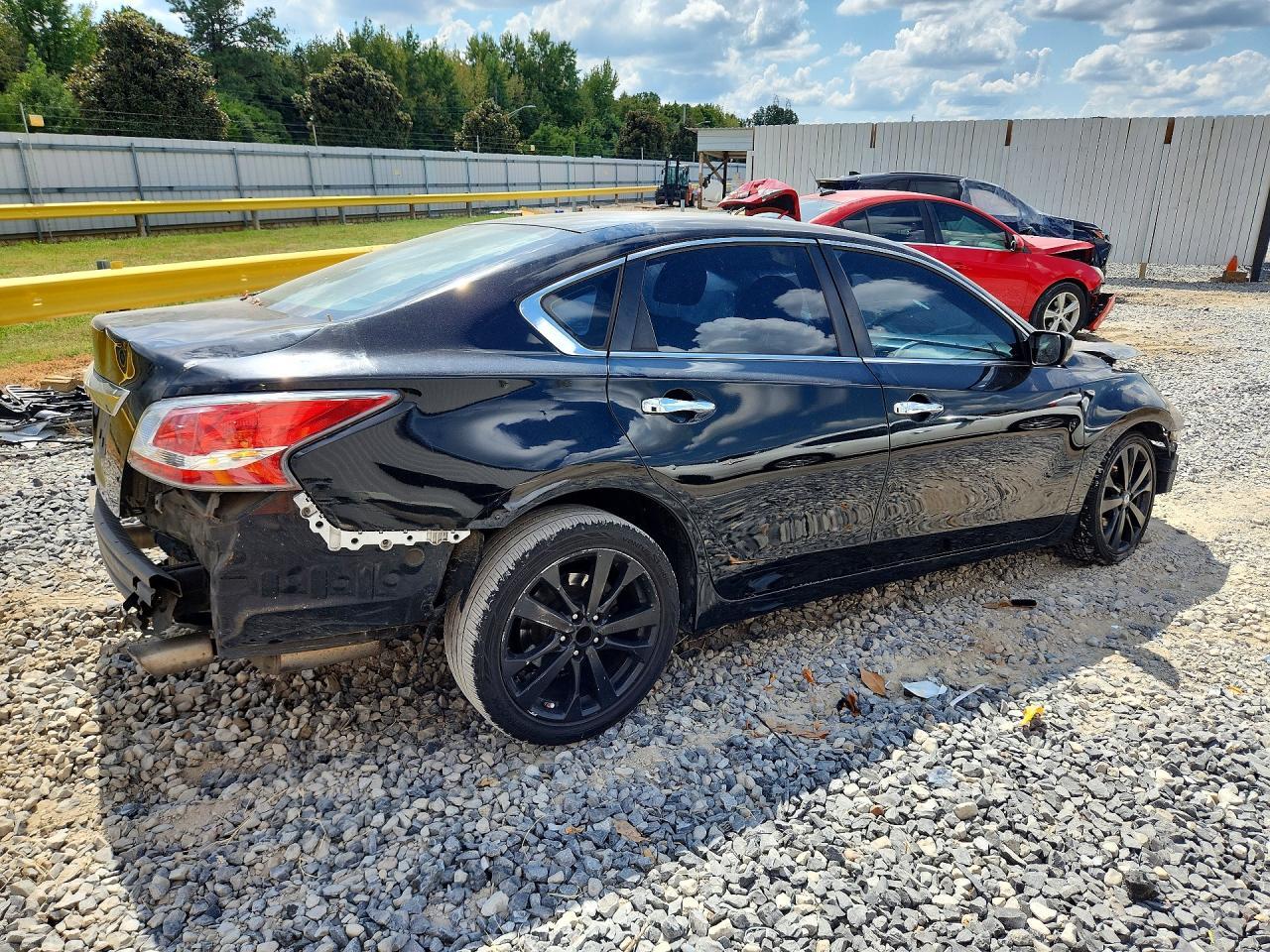 2014 Nissan Altima 2.5 S - Image 3