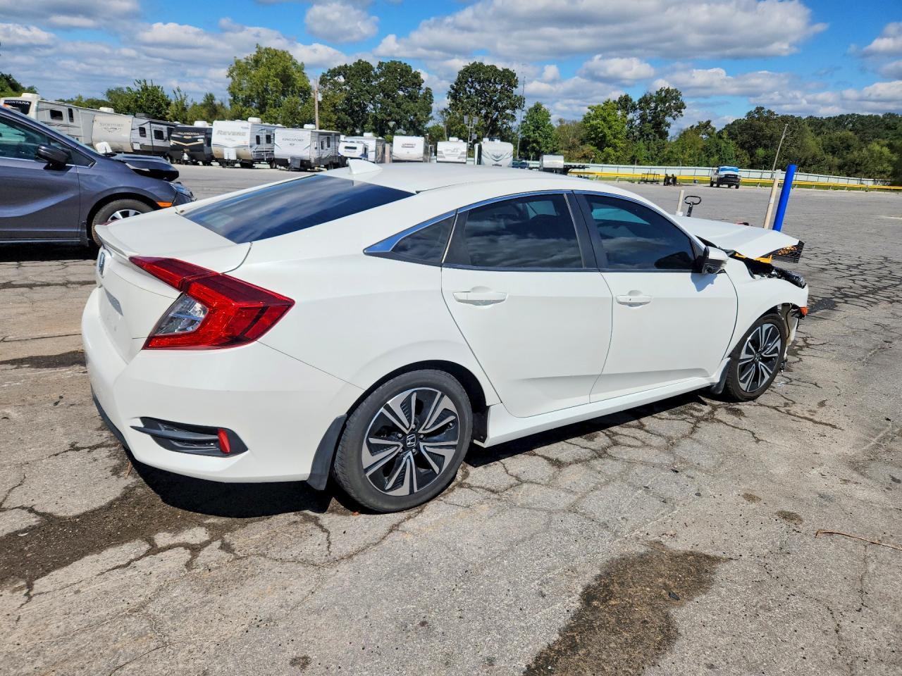 2017 Honda Civic Ex - Фото 3