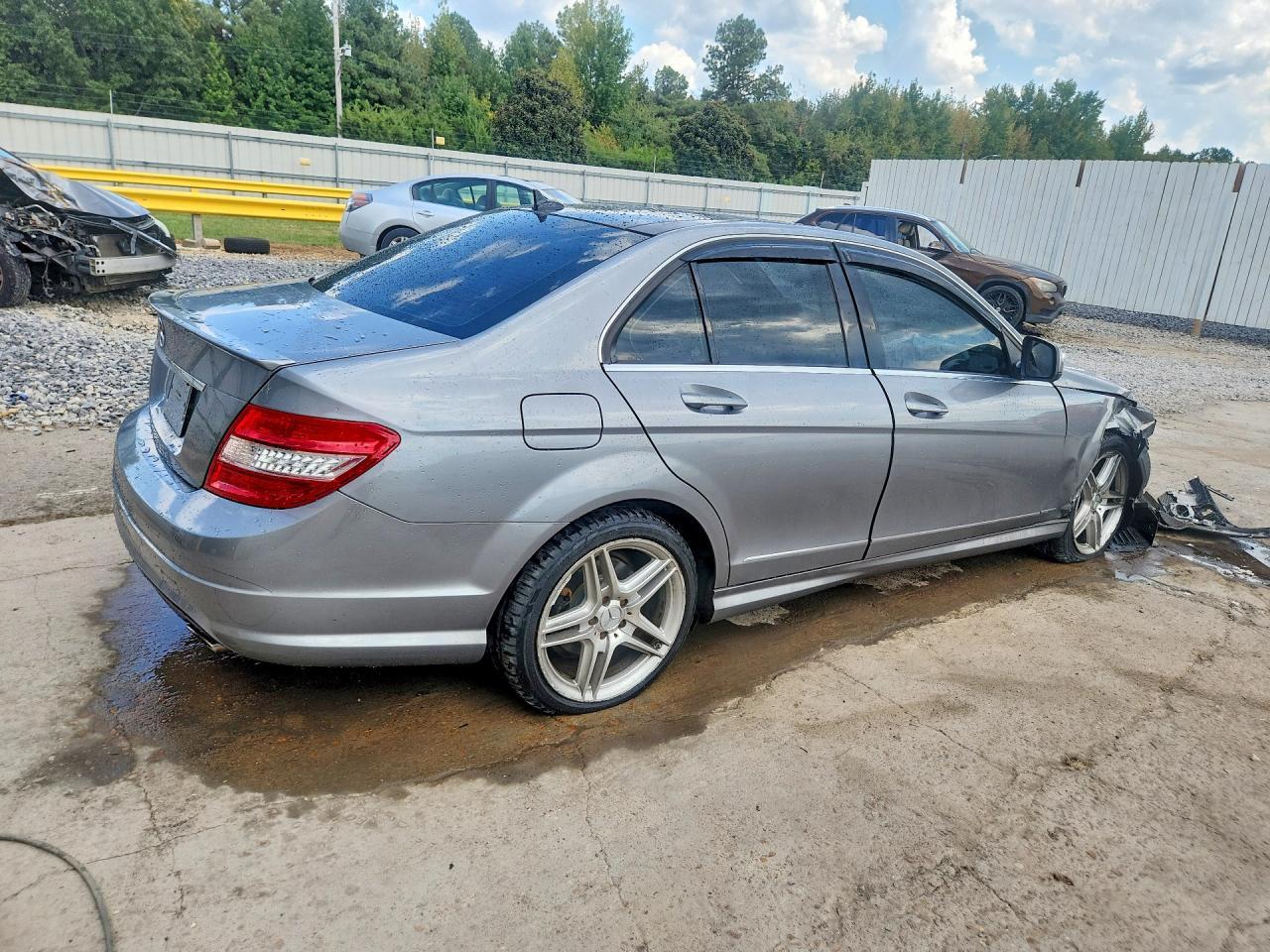 2009 Mercedes-Benz C 350 - Image 3