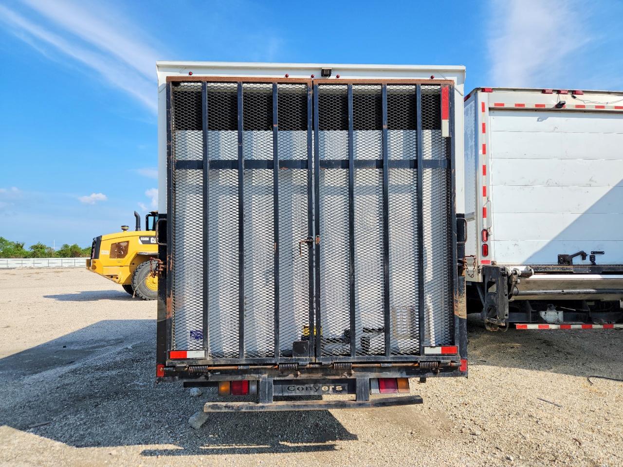 2020 Isuzu Npr - Box Truck - Фото 6