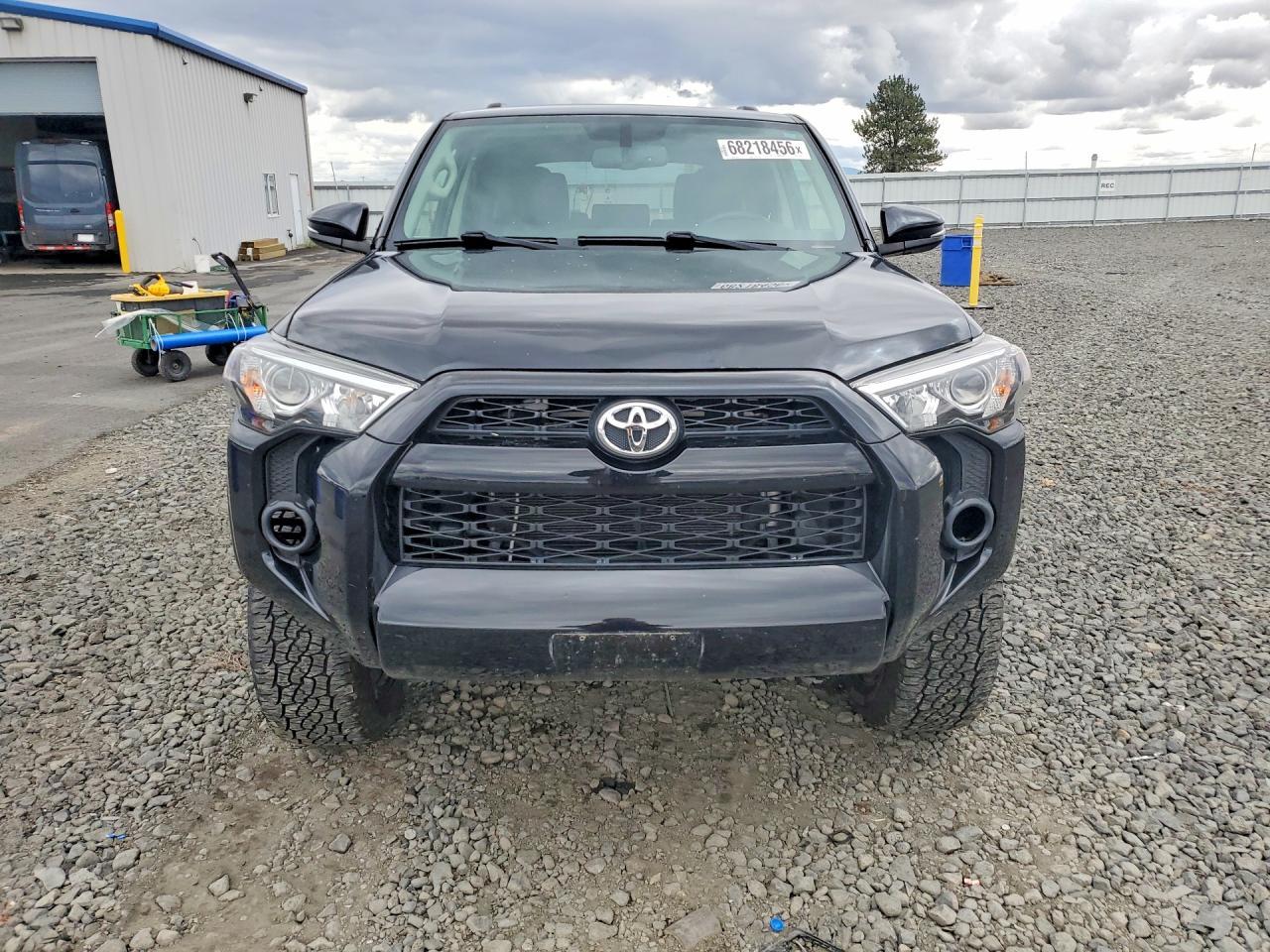 2019 Toyota 4Runner - Image 5