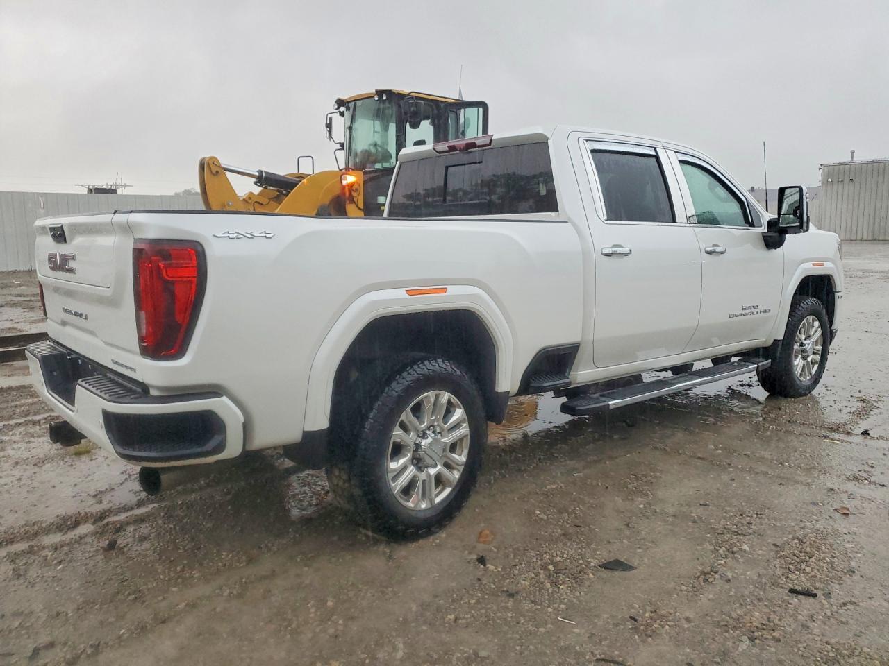 2023 GMC Sierra K3500 Denali - Фото 3