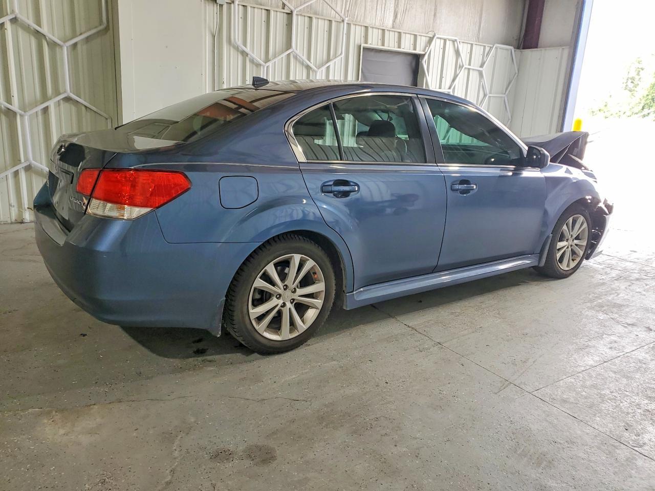2014 Subaru Legacy 2.5I Limited - Image 3