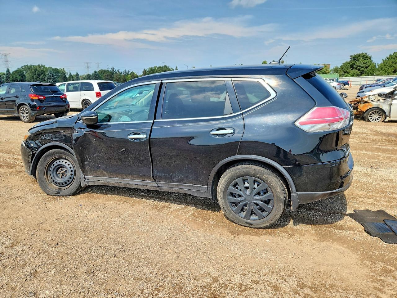 2015 Nissan Rogue S - Image 2