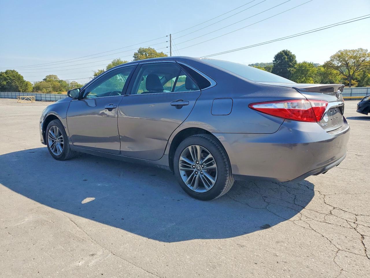 2017 Toyota Camry Se - Image 2