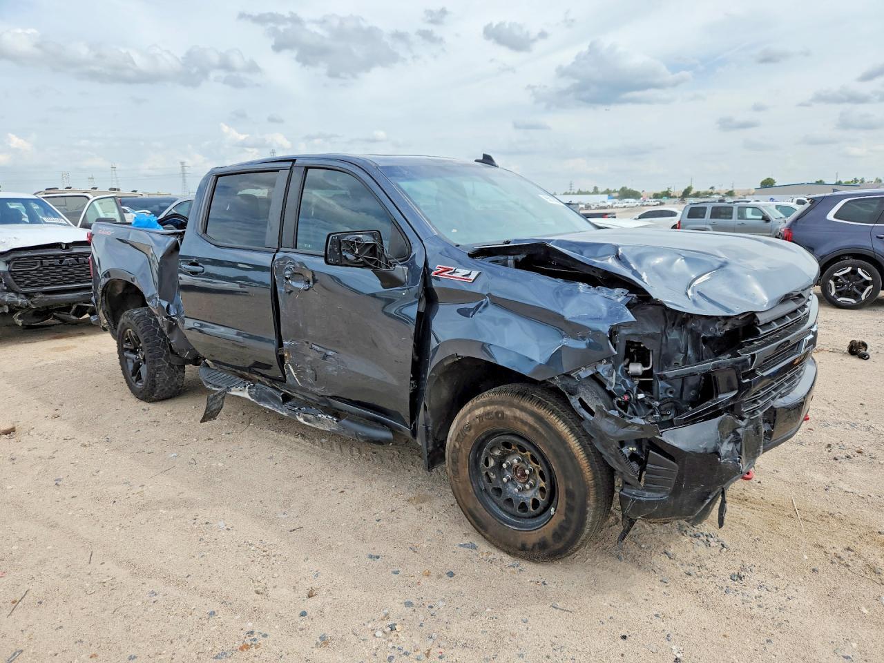 2021 Chevrolet Silverado K1500 Lt Trail Boss - Image 4