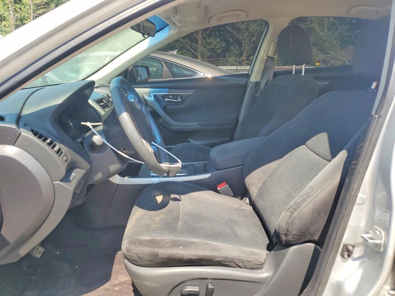 2015 Nissan Altima 2.5 S - Image 7