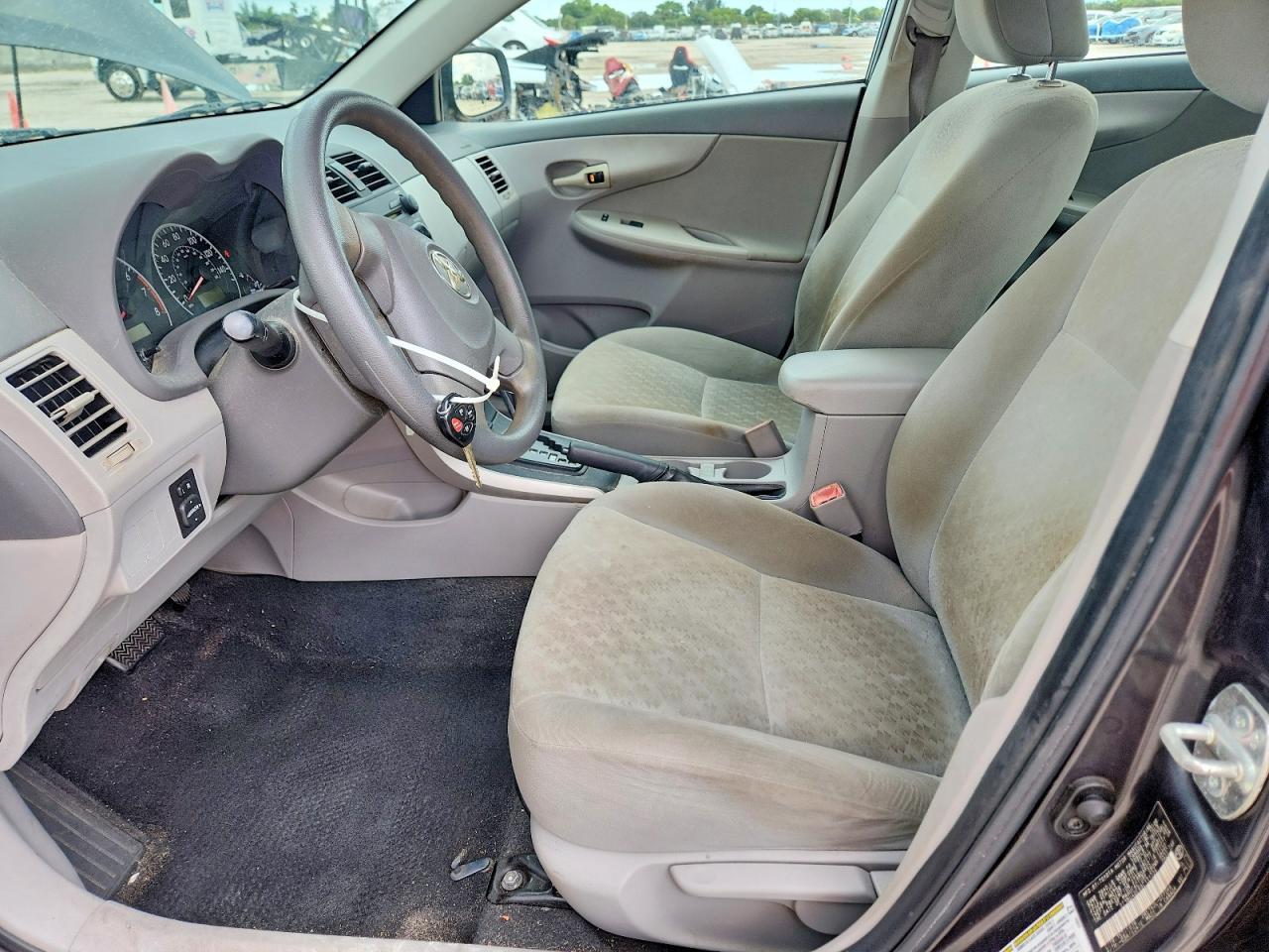2009 Toyota Corolla Le - Image 7