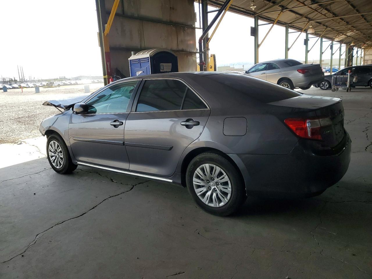 2014 Toyota Camry Le - Image 2