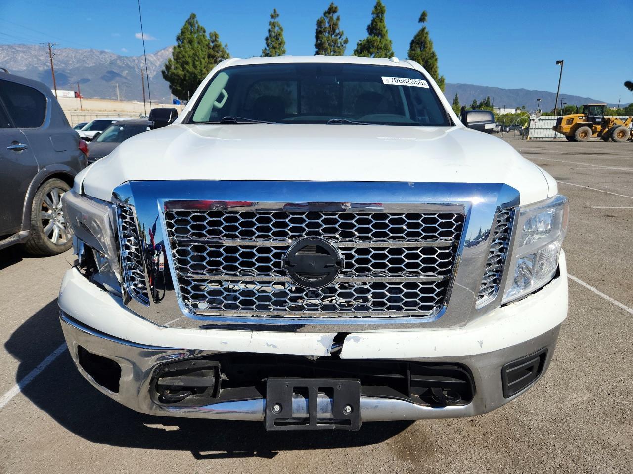 2017 Nissan Titan Sv - Фото 5