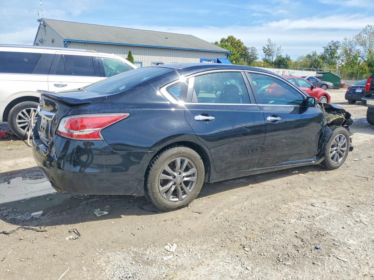 2015 Nissan Altima 2.5 S - Image 3